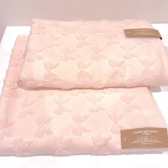 Pink Bow Bath Towel Set by Cupcakes and Cashmere - New with tags - Picture 2 of 5